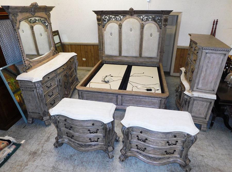 5 Pc Modern MT Bedroom Set By Michael Amini (1 of 14)