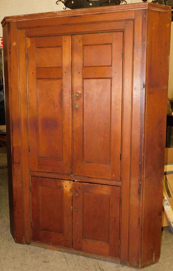 19th C Pine One Piece Corner Cabinet (1 of 4)