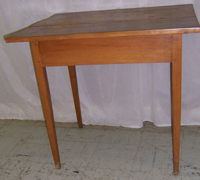 18th century Southern maple Hepplewhite work table: 18th century Southern maple Hepplewhite work table. Top has some restoration. From Greensboro estate. 30" wide x 23" deep x 27" tall.