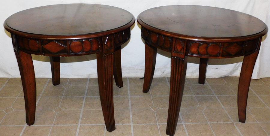 Pair Mahogany Round End Tables (1 of 4)