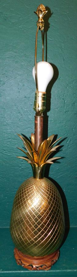 Brass Pineapple Lamp (1 of 2)