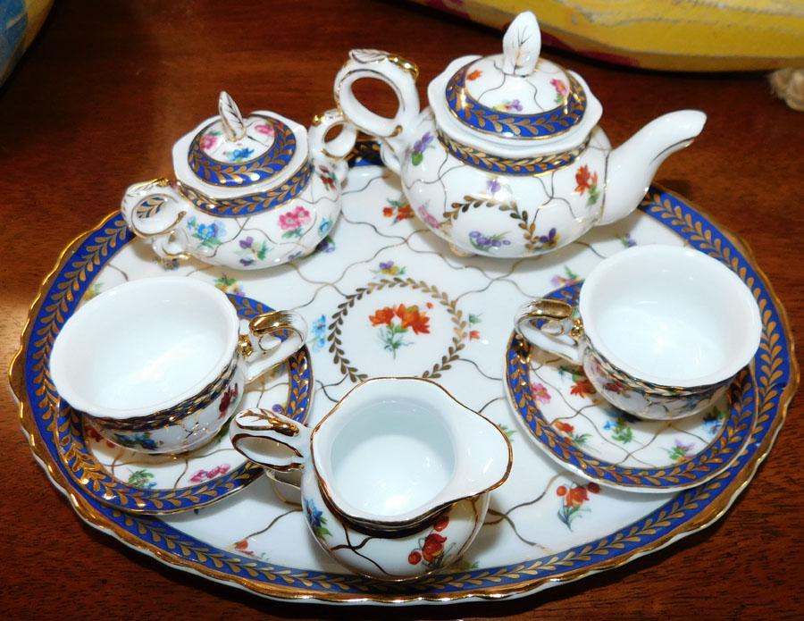 8 Pc Miniature Porcelain Tea Set (1 of 3)