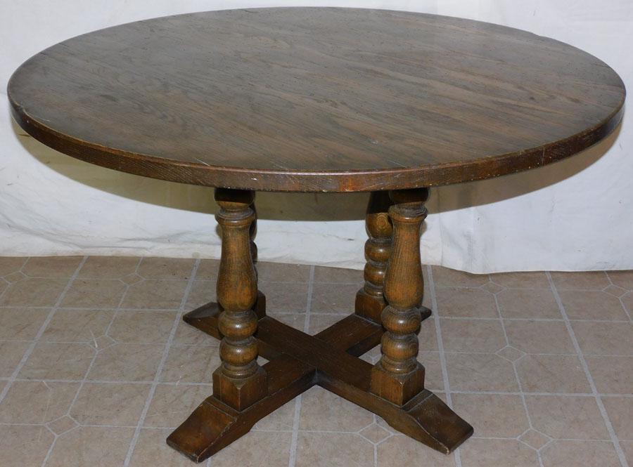 Oak Round Table (1 of 2)