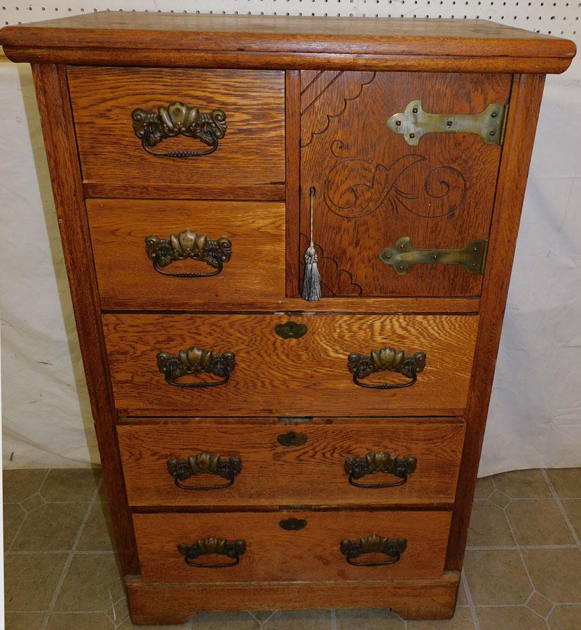 Antique Oak Bonnet Chest (1 of 4)