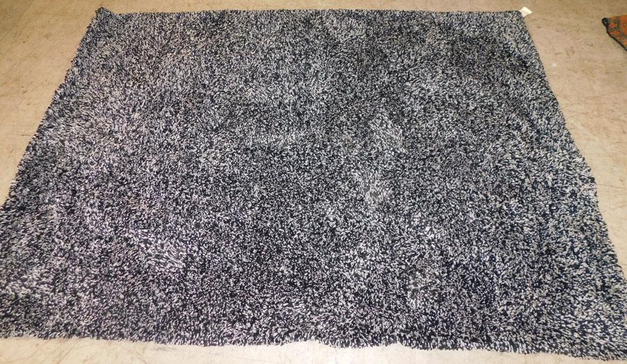 5' 0" X 7' 0"  Machine Made Rug (1 of 3)