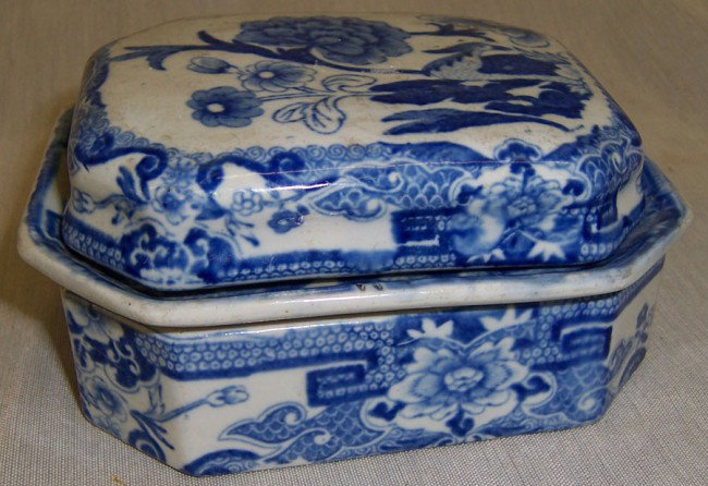 Early 19th century Masons ironstone soap dish: Early 19th century Masons ironstone soap dish with strainer. 5" wide x 4" deep x 2 1/2" tall.