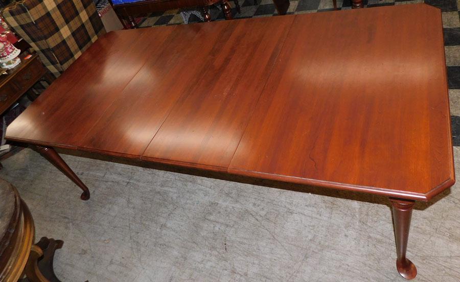 Cherry QA Dining Table By Nichols & Stone W/ 2 Leaves (1 of 4)