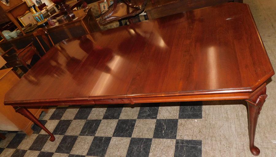 Cherry Fan Shell Carved Dining Table W/ 2 Leaves (1 of 2)