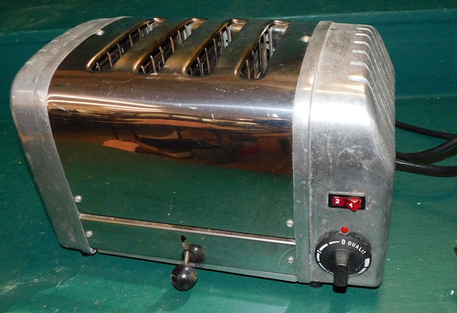 Vintage Chrome Toaster (1 of 8)