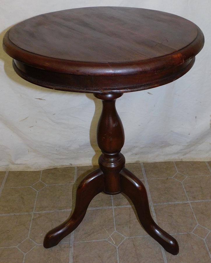 Mahogany Round Candle Stand (1 of 2)