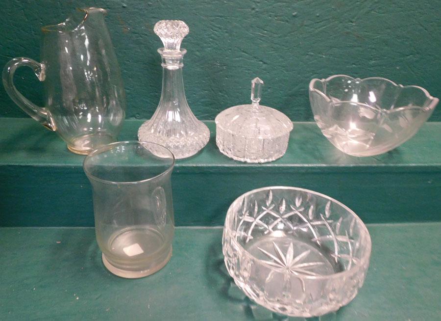 Lot Clear Glassware: Lot Clear Glassware.