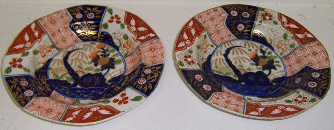 (2) early Spode bowls in Imari style.: (2) early Spode bowls in Imari style.