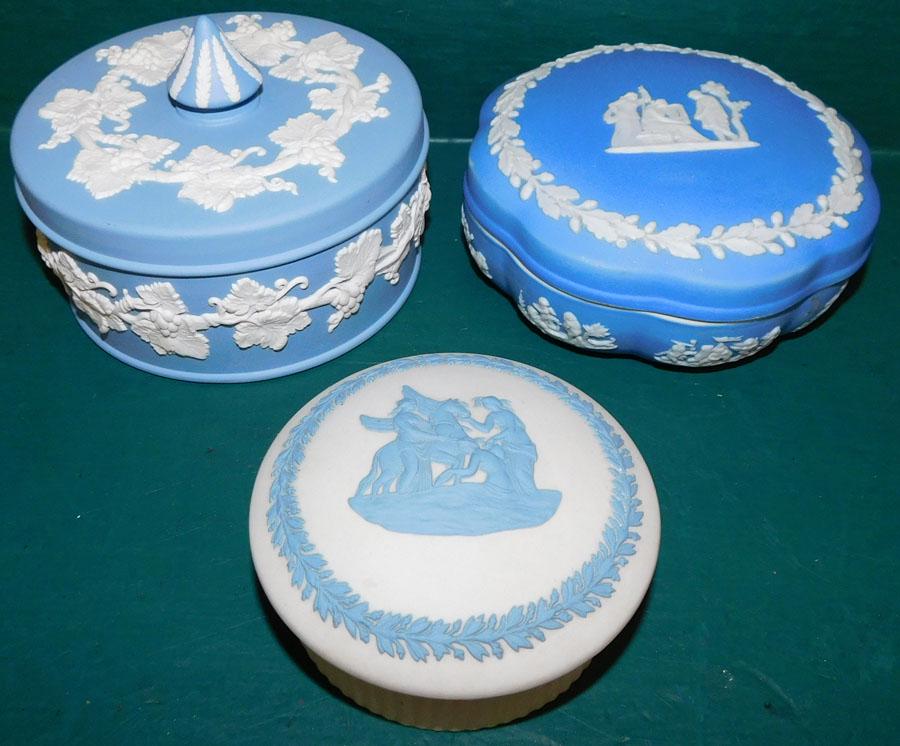 Three Wedgwood Covered Boxes (1 of 8)