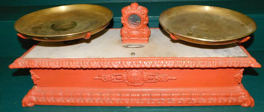 Marble & Iron Scale W/ Brass Pans (Marble Cracked) (1 of 5)