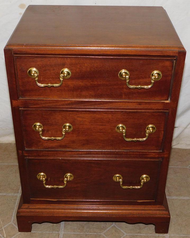 Mahogany Miniature Three Drawer Chest (1 of 5)