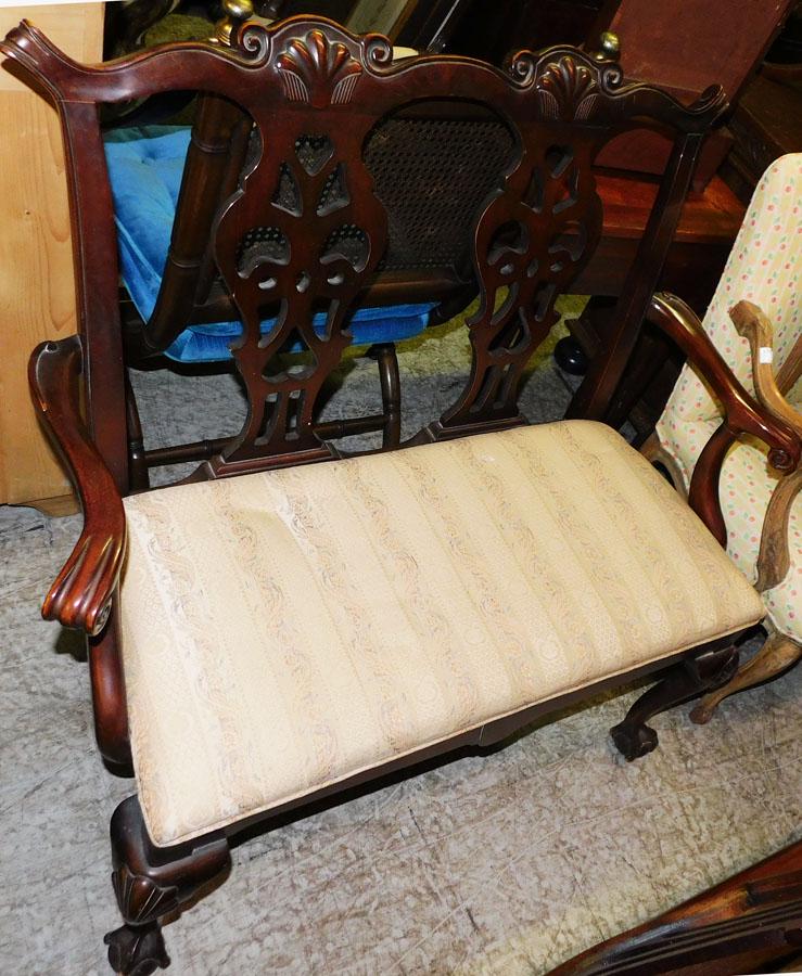 Mahogany Carved Chippendale Style Bench (1 of 3)