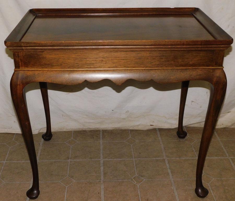 Mahogany Tea Table W/ Slides By Stickley: Mahogany Tea Table W/ Slides By Stickley. 29 1/4" W 19" D 26 1/4" H