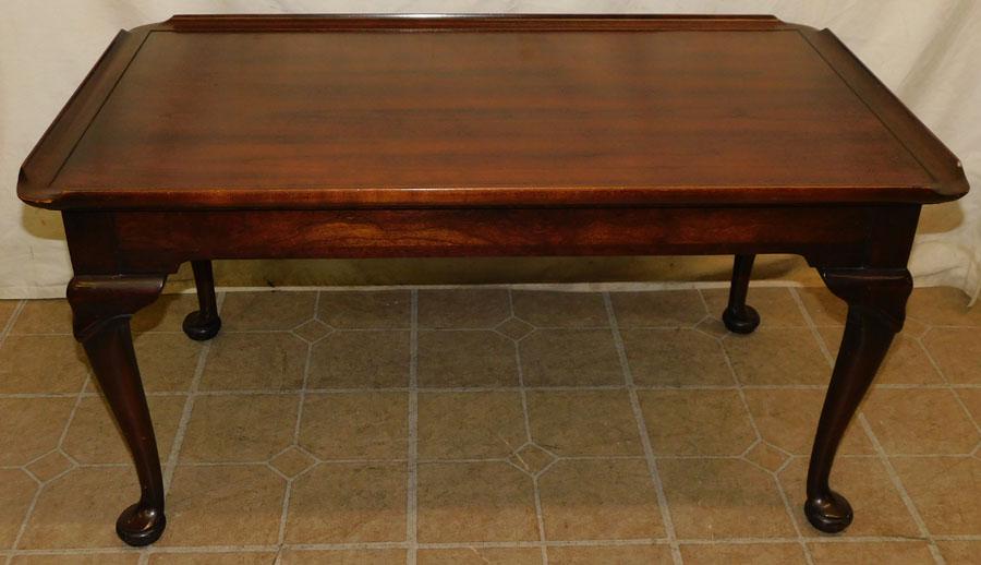 Cherry Queen Anne Coffee Table W/ Slides (1 of 5)