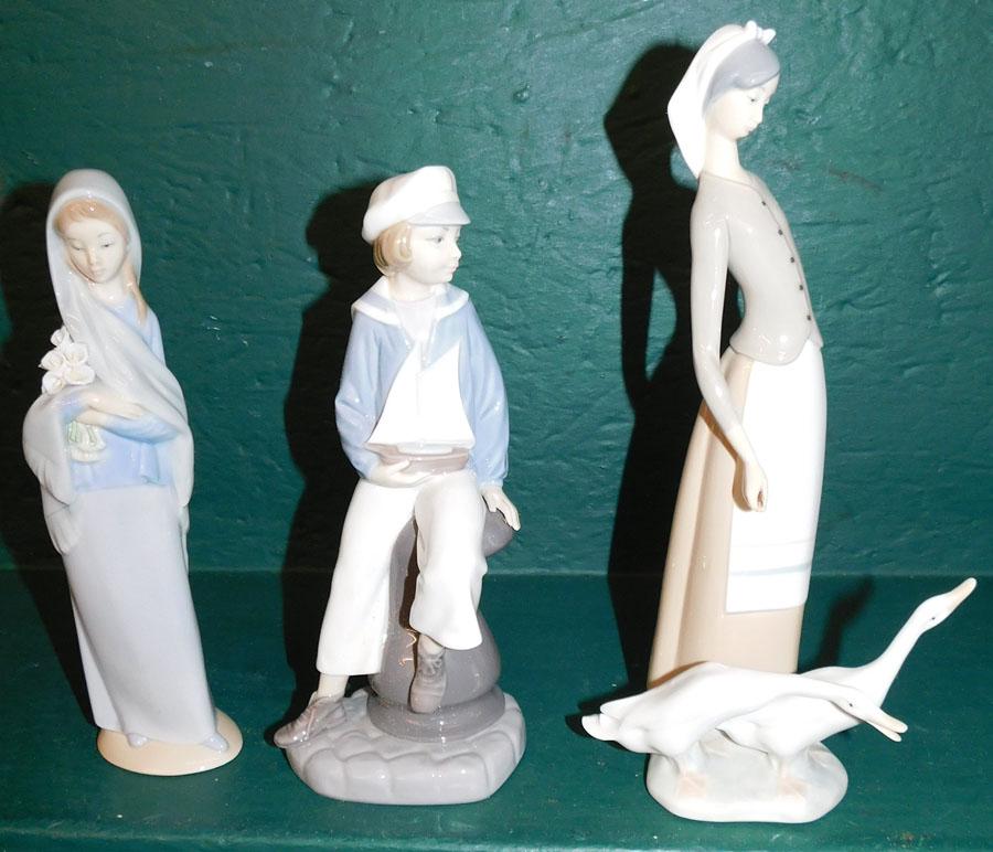 Lot Three Lladro Figures (1 of 3)