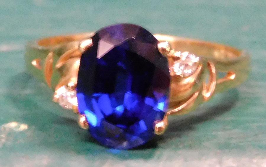 14 Kt Gold & Blue Stone Ladies Ring (1 of 3)