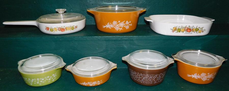Lot Vintage Pyrex: Lot Vintage Pyrex.