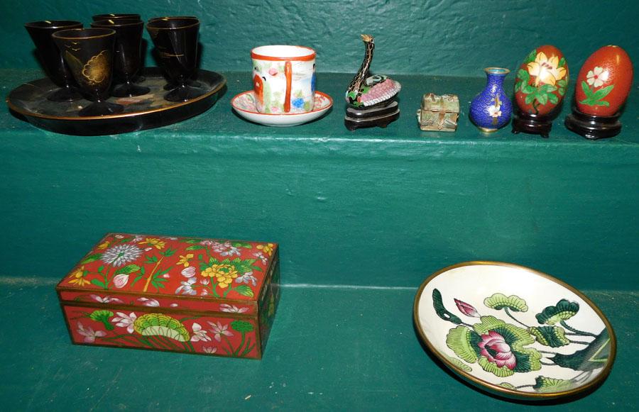 Lot Cloisonne & Black Lacquered Items (1 of 2)