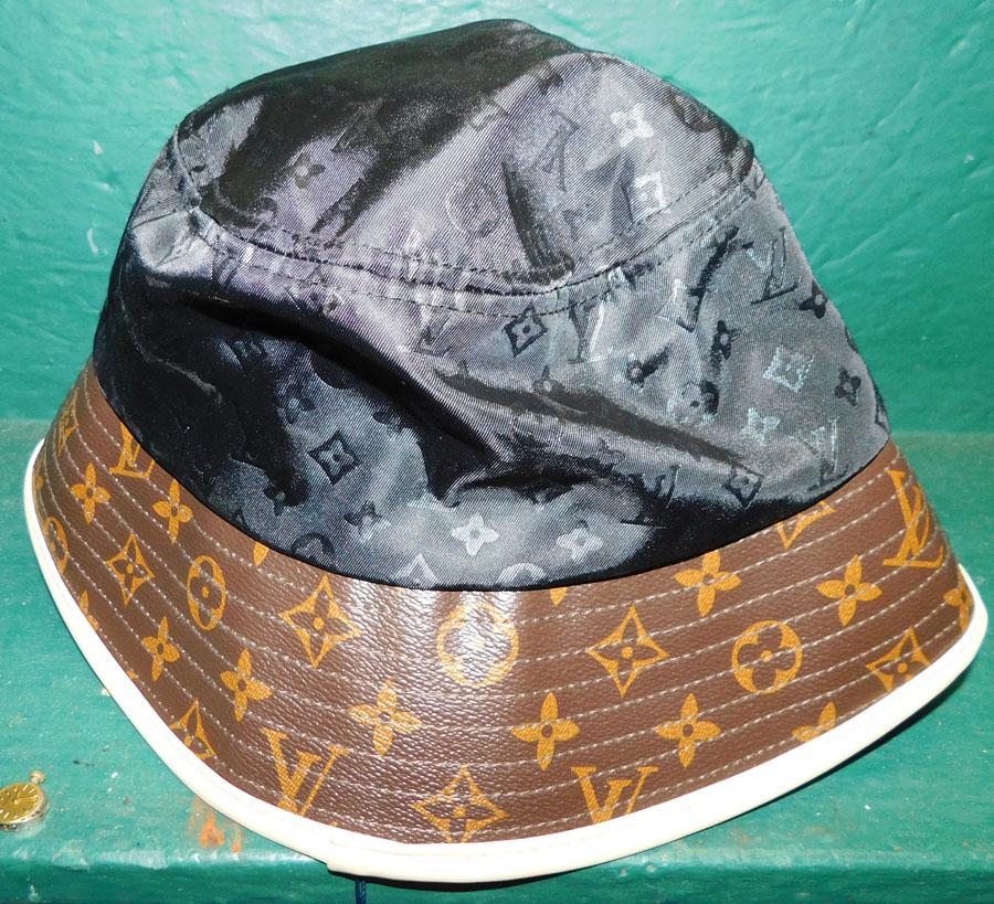 Louis Vuitton Hat - Clock Mechanism - Gold Token (1 of 4)