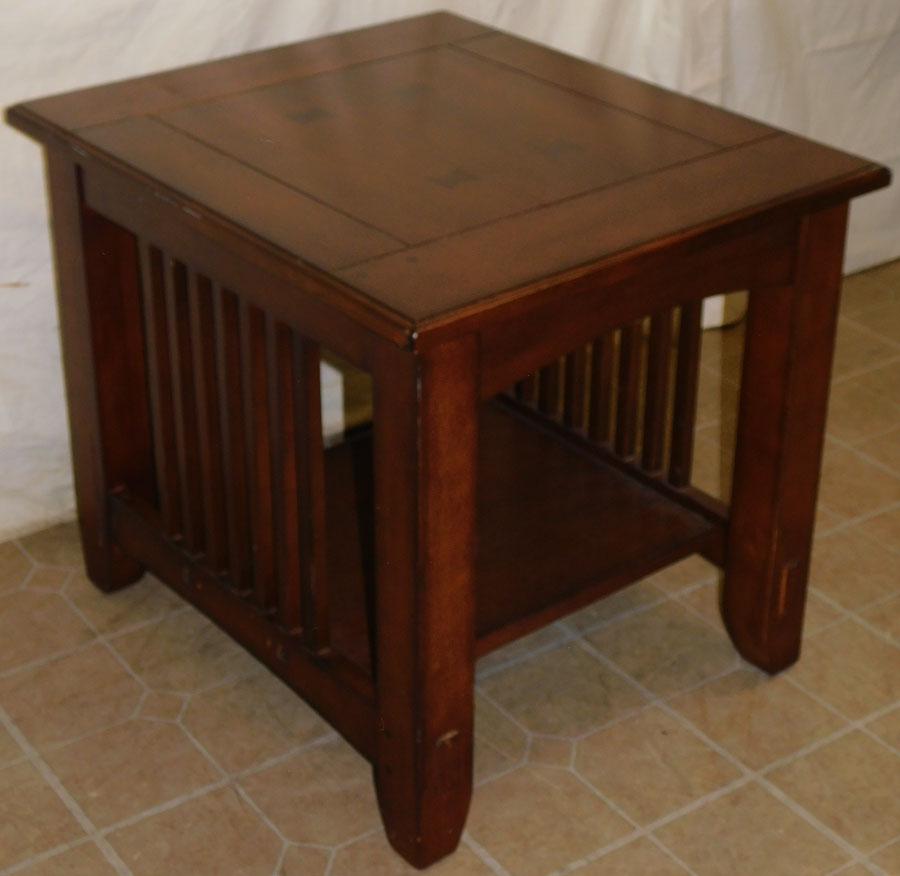 Oak Mission Style End Table (1 of 3)