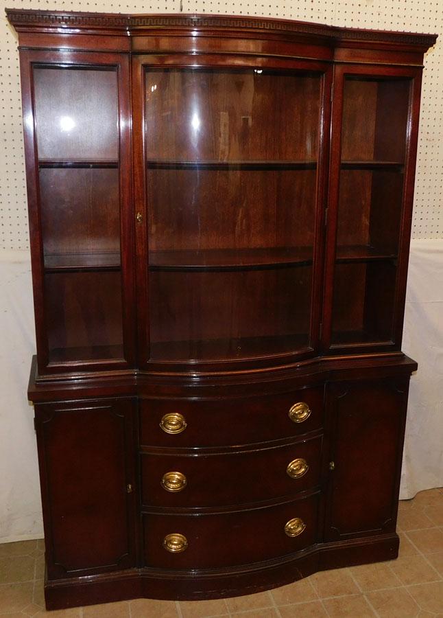 Mahogany China Cabinet by Drexel: Mahogany China Cabinet by Drexel. 49" W 14" D 70" H