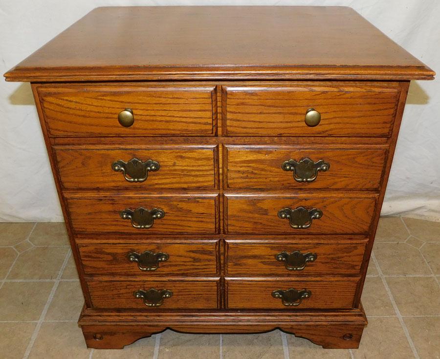 Oak 3 Drawer Night Stand by Kimball (1 of 4)