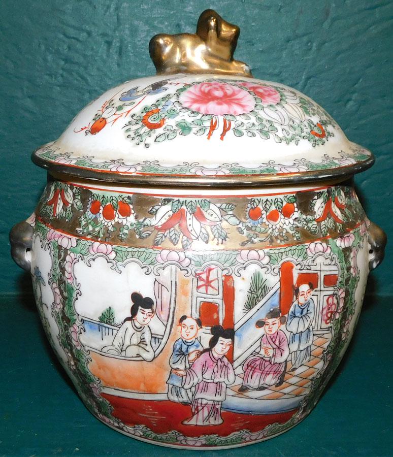 Oriental Porcelain Covered Jar (1 of 7)