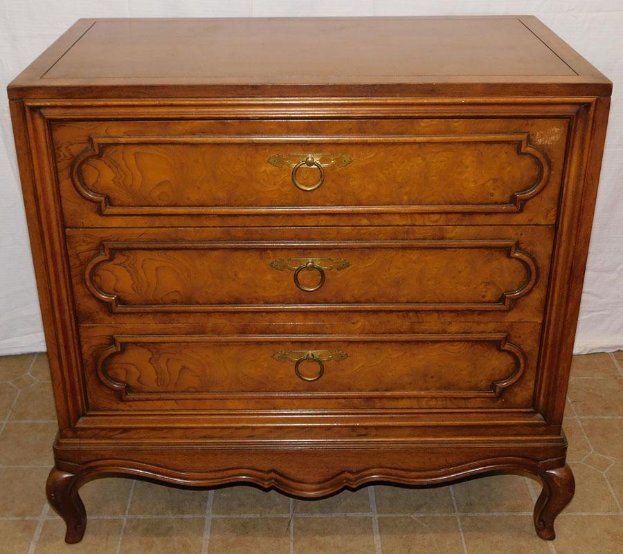Walnut & Burl Walnut 3 Dr Provincial Bachelor's Chest (1 of 7)