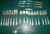 26 Pc Towle "Candlelight" Flatware (39.6 Toz Weighable)