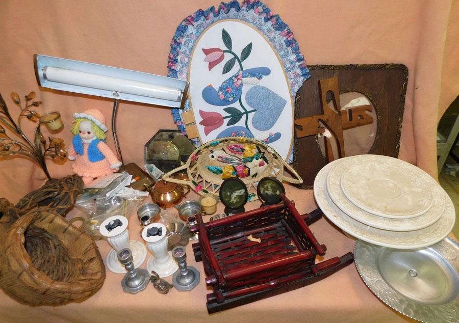 Lot Country Items (1 of 5)