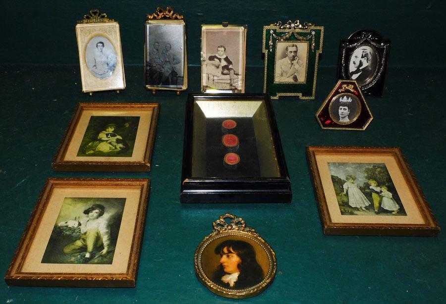 Lot Miniature Framed Portraits & Antique Photos (1 of 7)