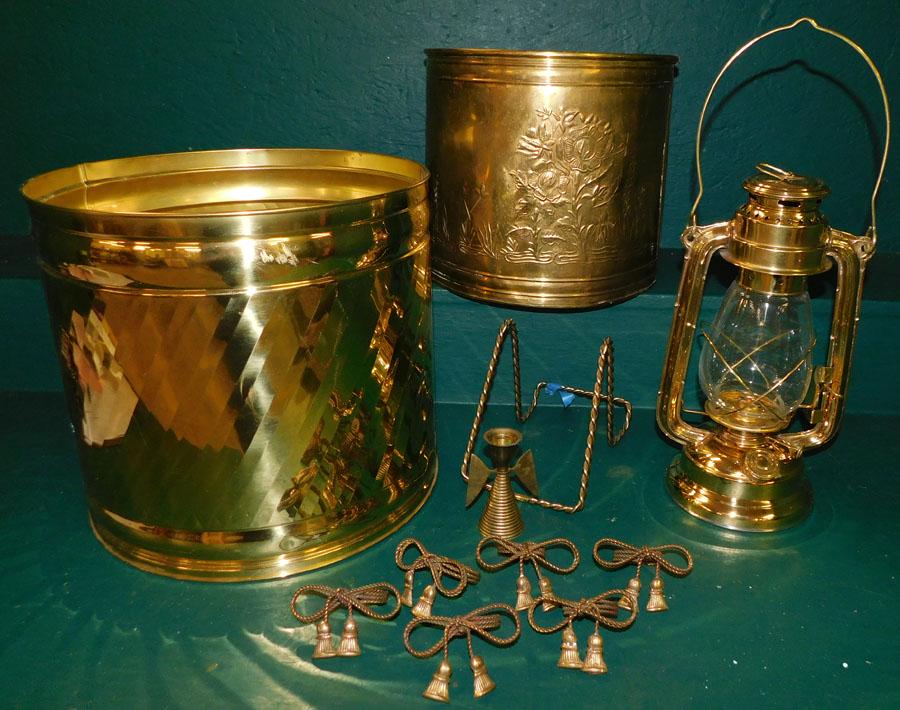 Lot Brass Jardinières & Misc. Brass (1 of 4)