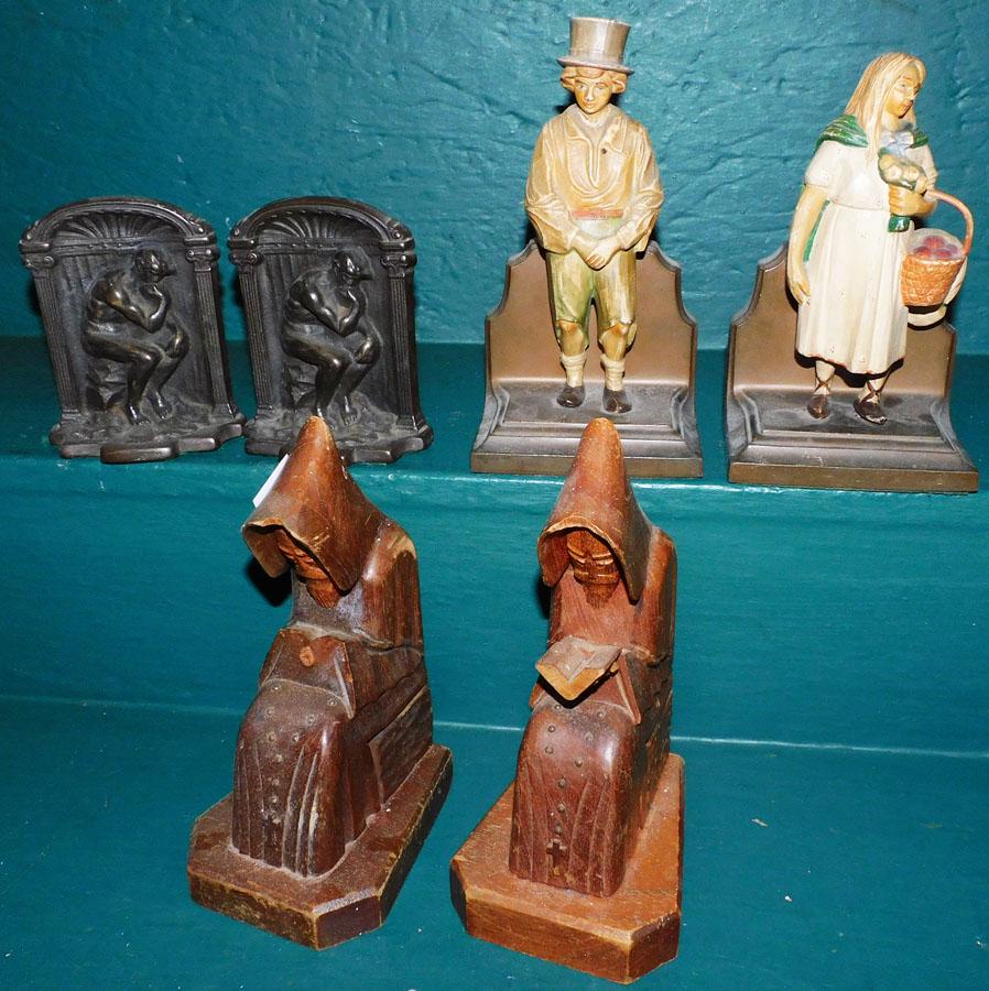 Lot 3 Pair Bookends ( 2 Metal - 1 Wood) (1 As Is) (1 of 3)