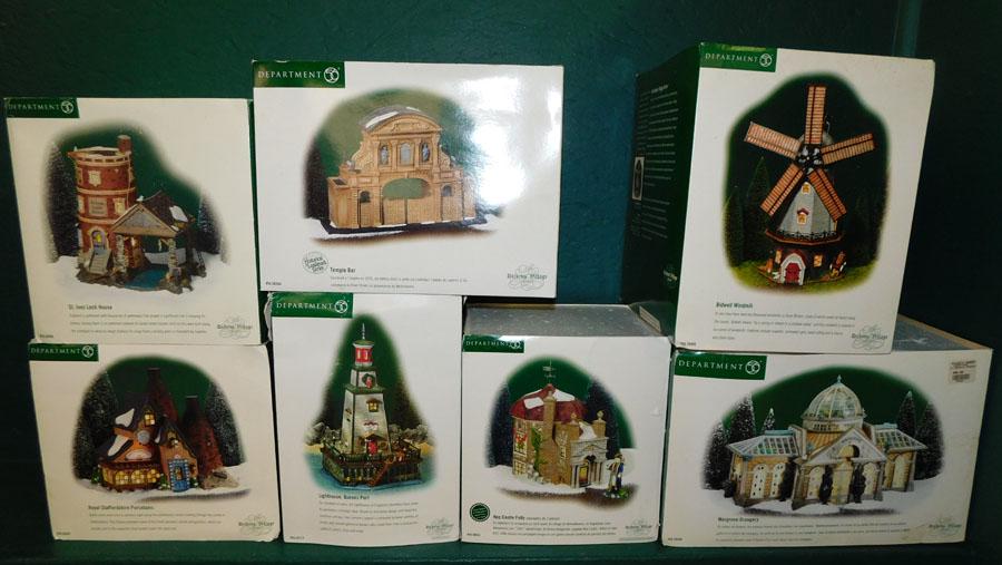 Lot Dept 56 Christmas Village Items (1 of 8)