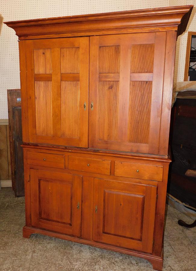 Pine Entertainment Cabinet (1 of 3)