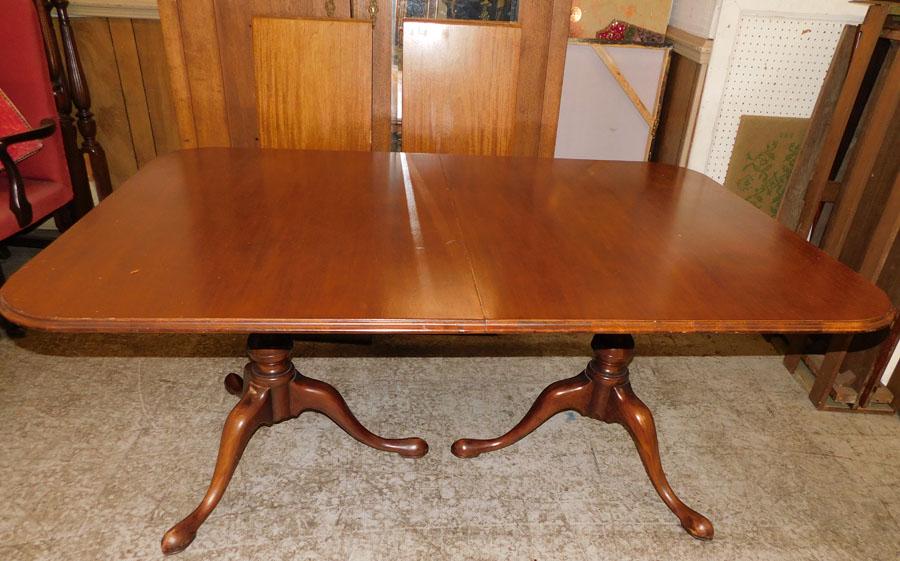 Mahogany Two Pedestal Dining Table W/ 2 Leaves (1 of 5)