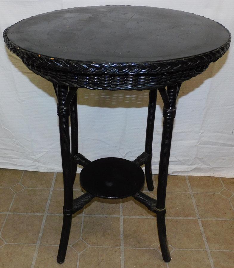 Antique Painted Wicker Table (1 of 2)