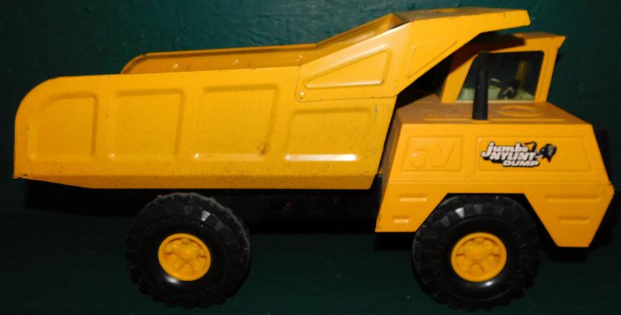 Painted Metal Nylint Dump Truck (1 of 4)