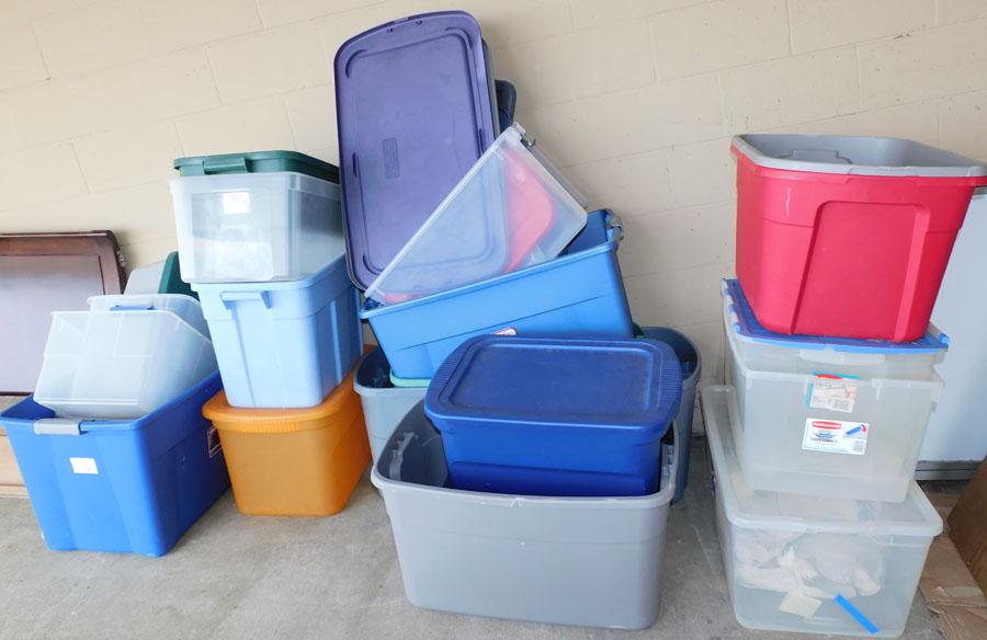 Lot Of Plastic Totes (1 of 1)