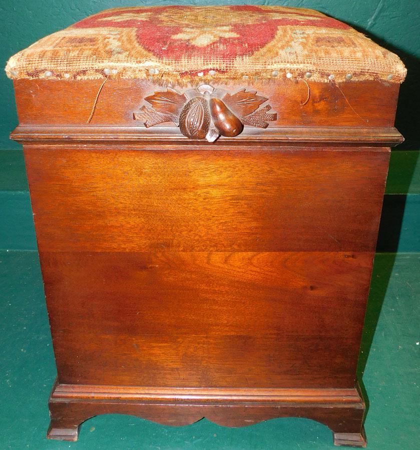 Victorian Walnut Lift Top Shoe Shine Stand (1 of 7)