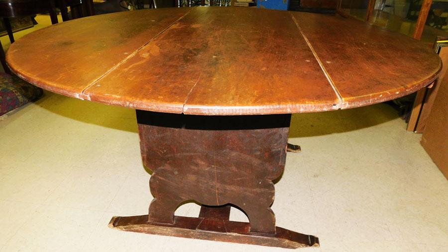 19th C Pine Hutch Table W/ Shoe Feet (1 of 9)