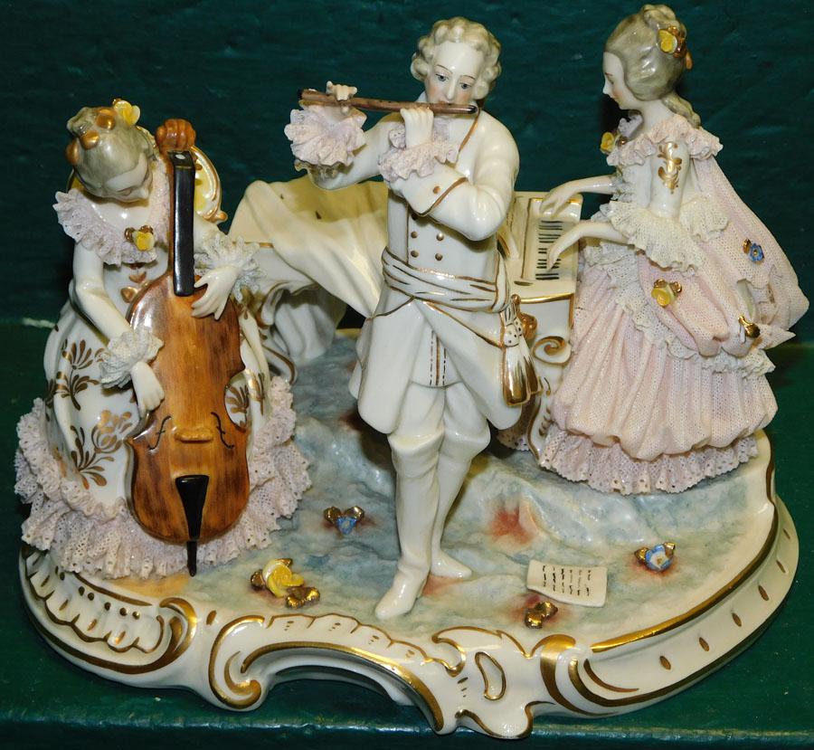 French Porcelain Centerpiece (1 of 5)