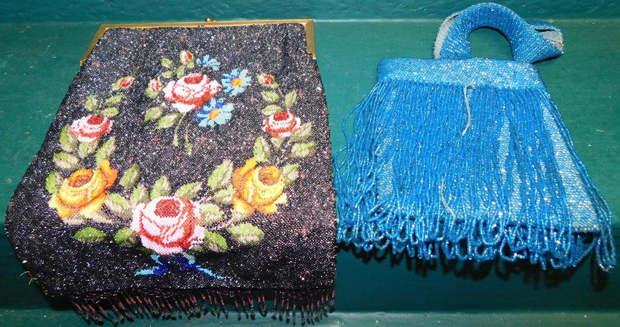 Lot 2 Victorian Beaded Purses (1 of 5)