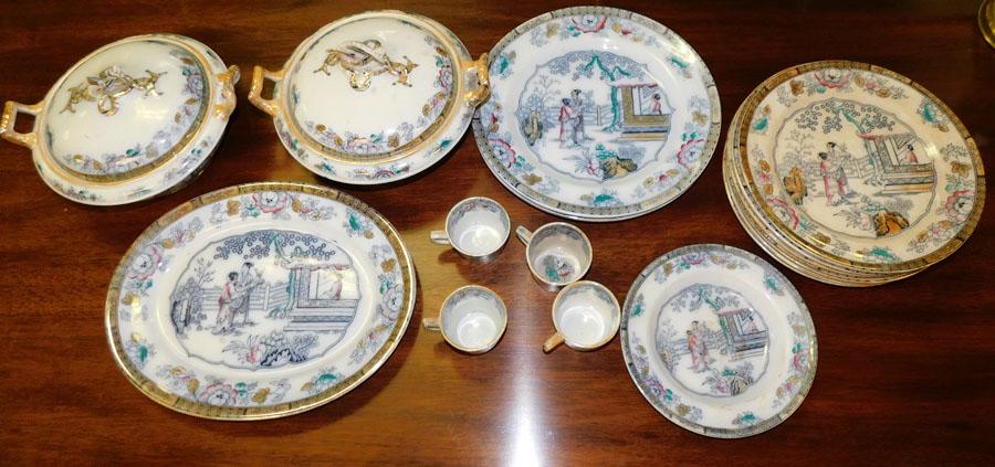 19 Pc BW & Co. English Porcelain Dinner Set: 19 Pc BW & Co. English Porcelain Dinner Set.