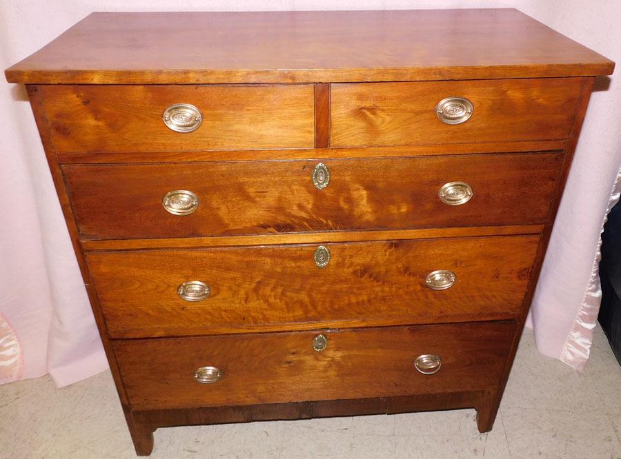 19th C Walnut & Pine 2/3 Drawer Chest (1 of 5)