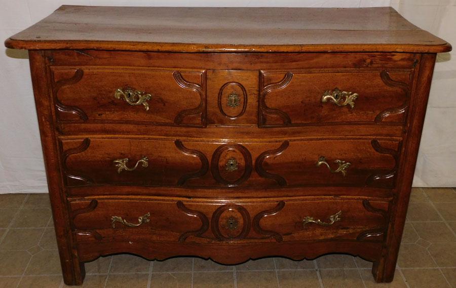 18th C Italian Walnut 3/2 Commode (1 of 6)